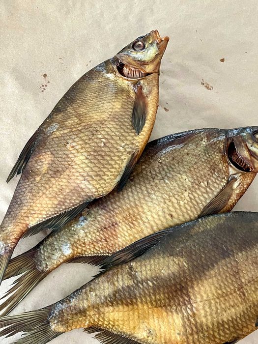 Лящ без ікри копчений , товстолоб , власне виробництво