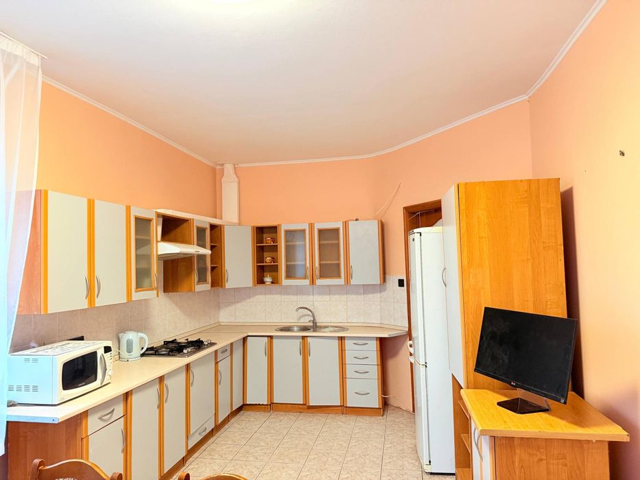 Здам 6-кімнатний будинок в Новосілках OM