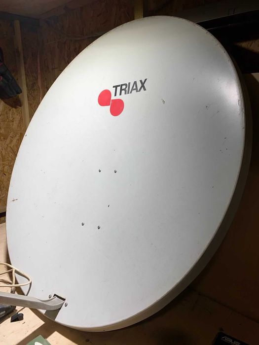 Офсетна супутникова антена Triax TD110 - 1,1м. Данія + 2 конвертори 31