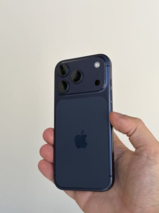 Б/У iPhone 17 Pro, 256GB, Deep Blue, eSim + eSim (МАГАЗИН/ГАРАНТИЯ)