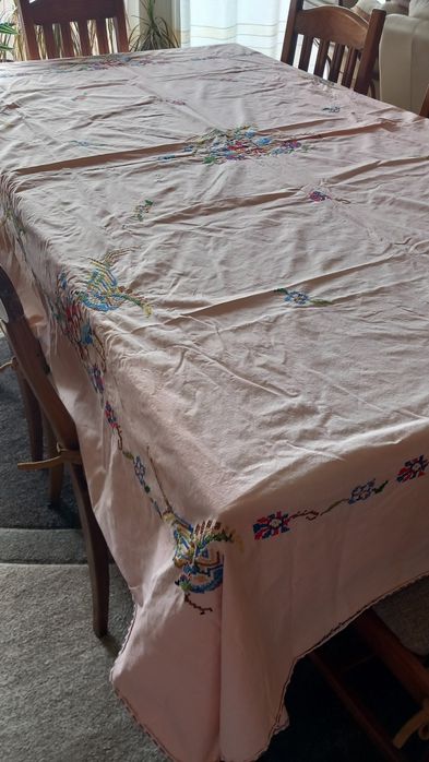 Toalha grande com bordado ponto cruz