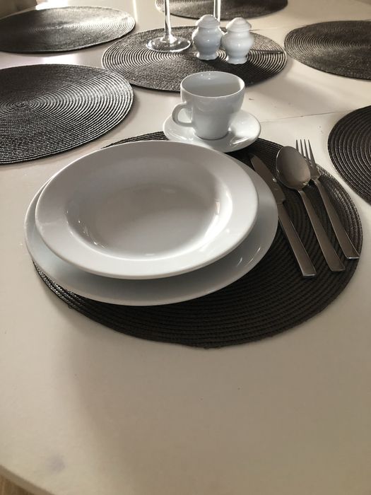 Lubiana porcelana komplet objadowy