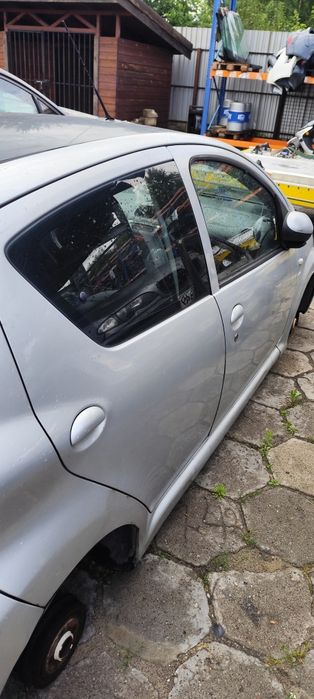 Toyota Aygo całe auto na części lakier 1E7