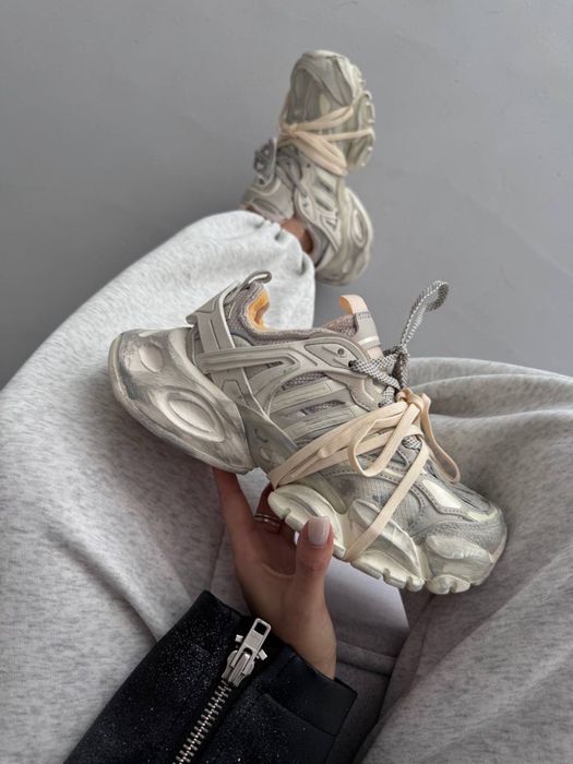 Кросівки adidas XLG адідас  RUNNER | DIRTY CREAM