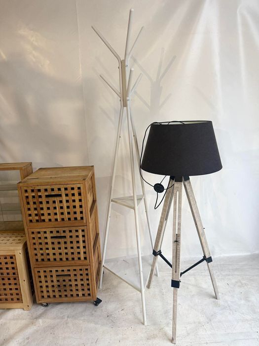 Komoda - rożne drobiazgi