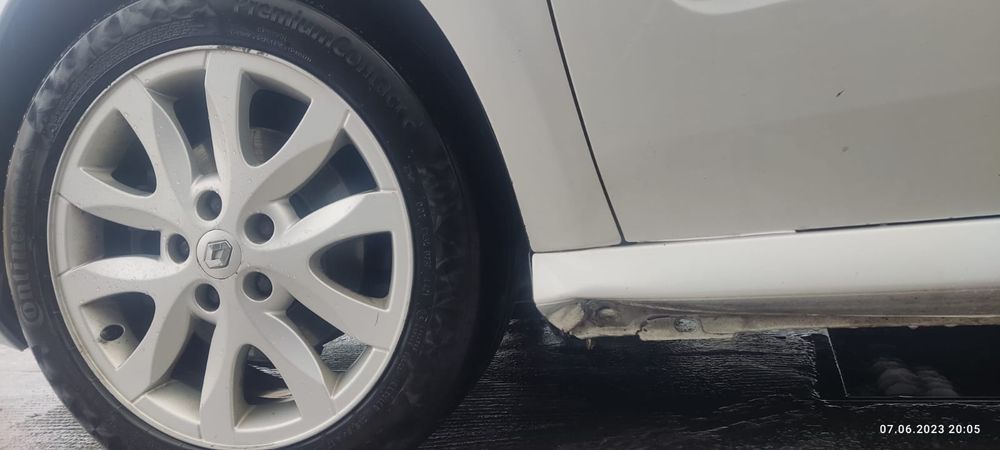 Продам авто Renault Laguna