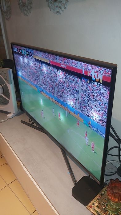 Smart tv Samsung full hd 43polegadas com defeito