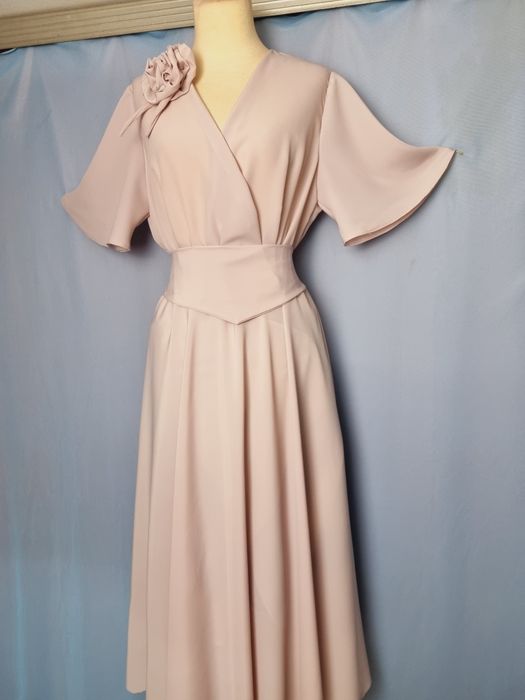 Sukienka na komunię  wesele  roz. 38/40/42