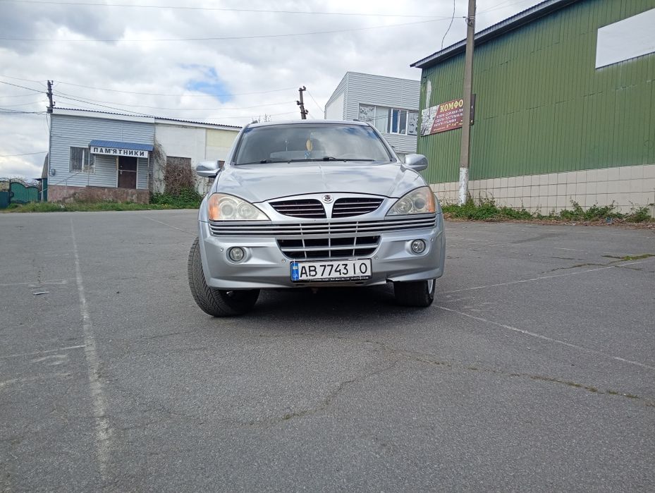 Ssang Yong  Cyron