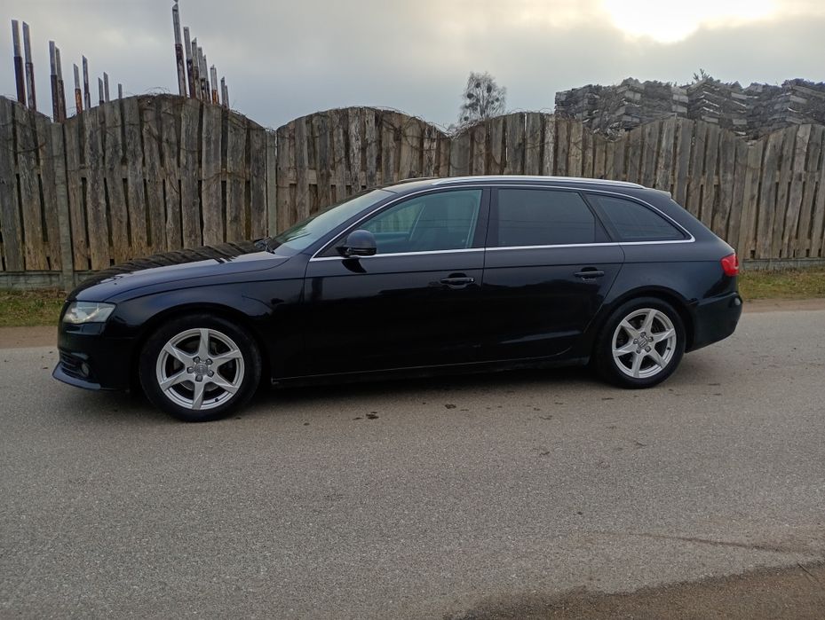 Sprzedam swieżo sprowadzony przygotowany do rejestracji audi a4b8  2.0