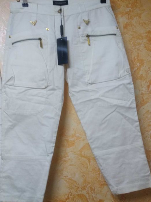 Продам капри  женские летние.