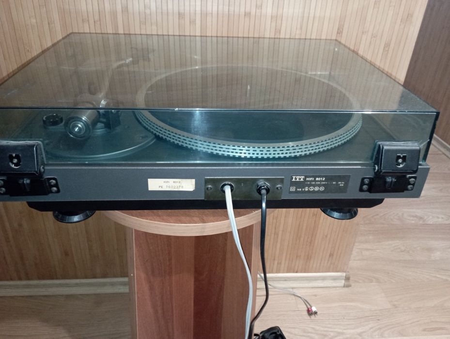 Вініловий програвач ITT HiFi 8012