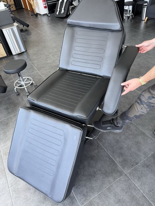 Marquesa Profissional Ajustável (Estética / Tatuagem / Massagem) NOVA -Preço original 800€