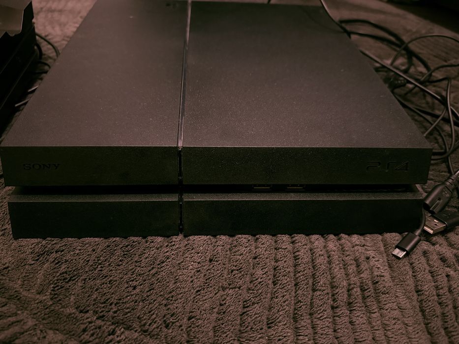 Play Station 4 plus gry