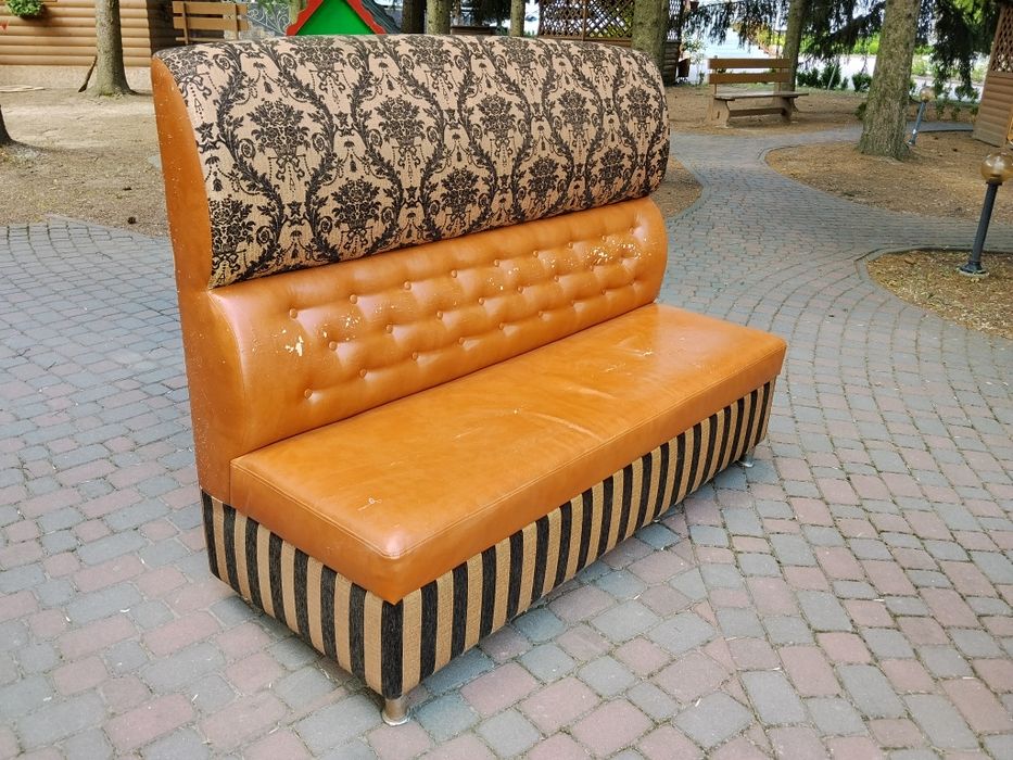 Продам дивани вуличні