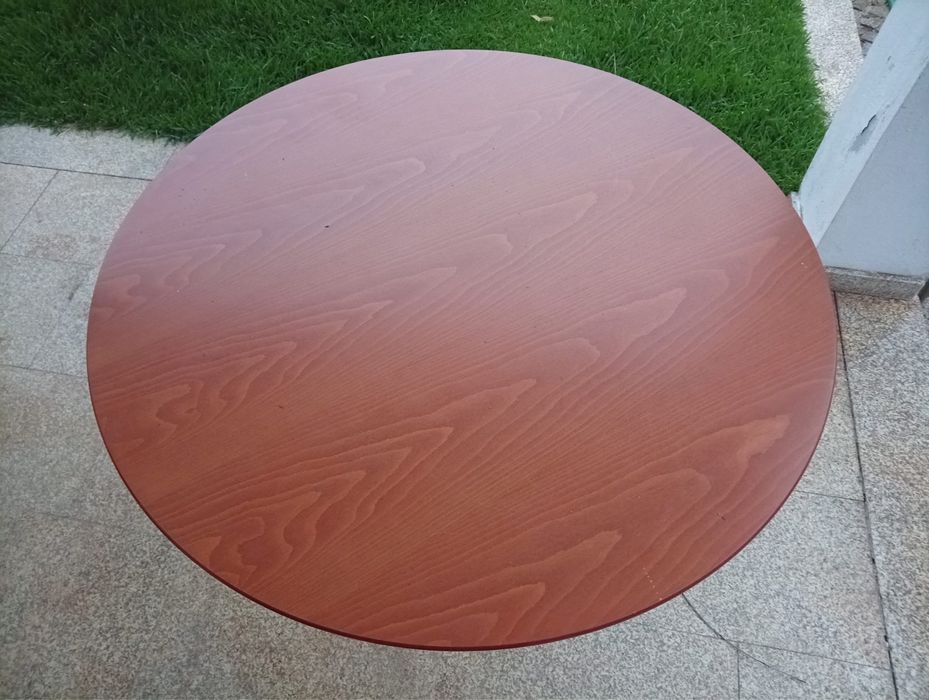 Mesa de madeira  110cm de diametro