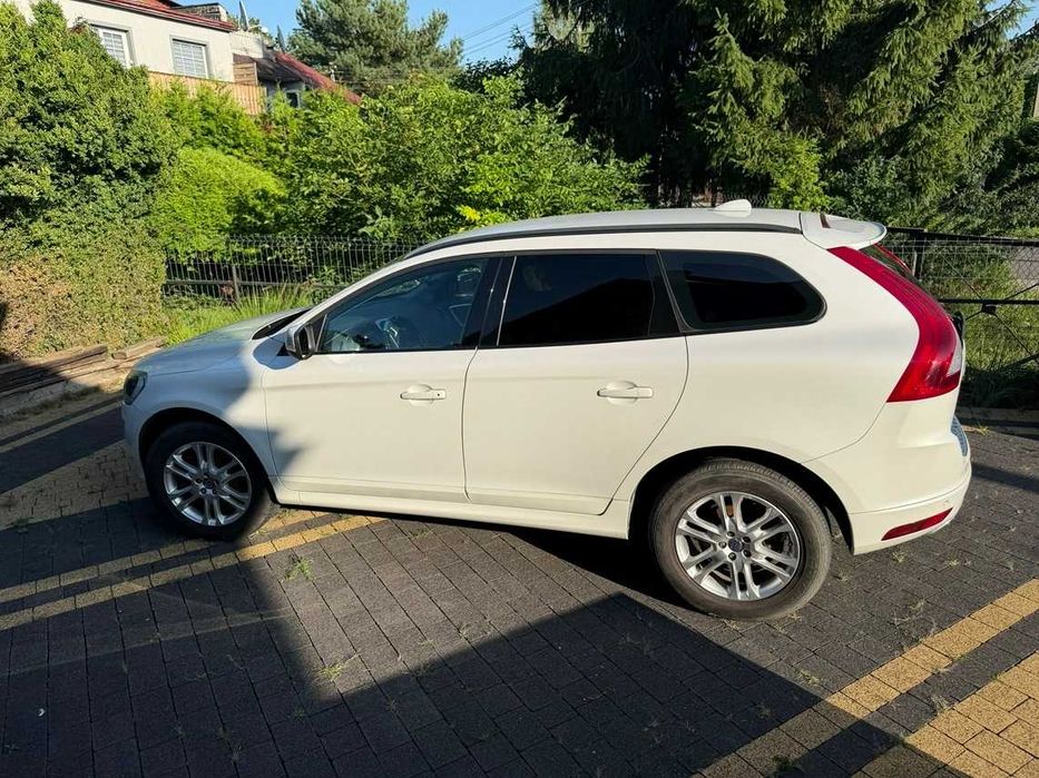 Volvo XC 60 D4 - 181 KM biała perła -
