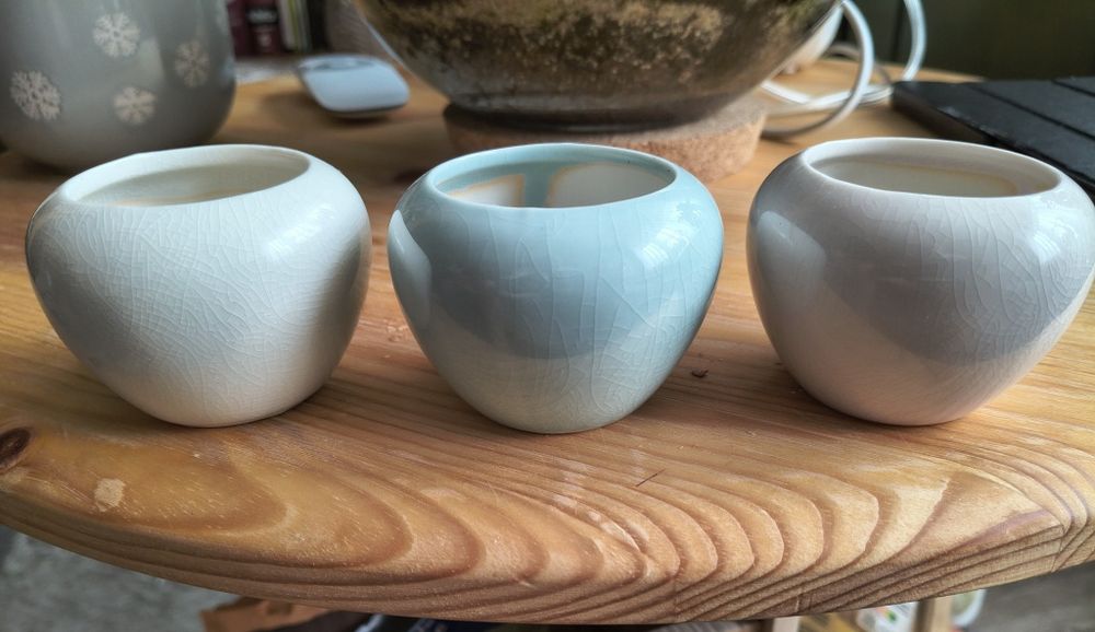 Sprzedam okazyjnie 3 nowe nieużywane doniczki ceramiczne