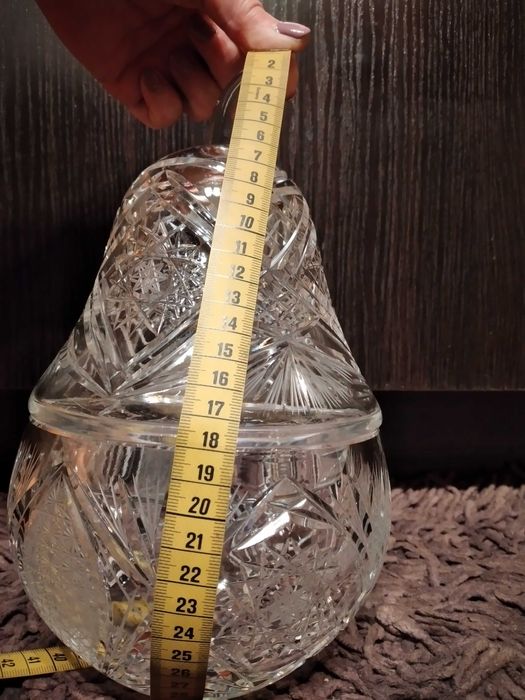 Kryształowa gruszka ozdobna z okresu PRL