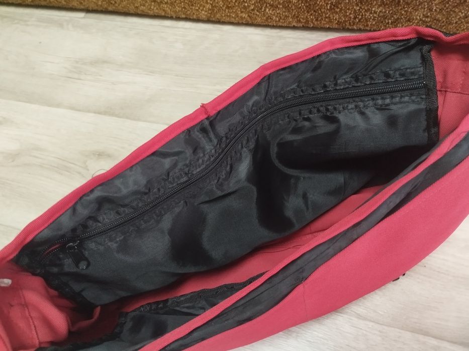 Большая Сумка eastpak через плечо