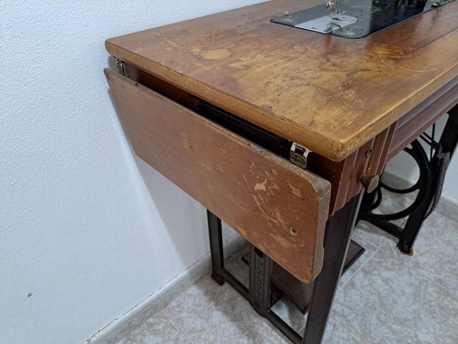Máquina de costura PFAFF