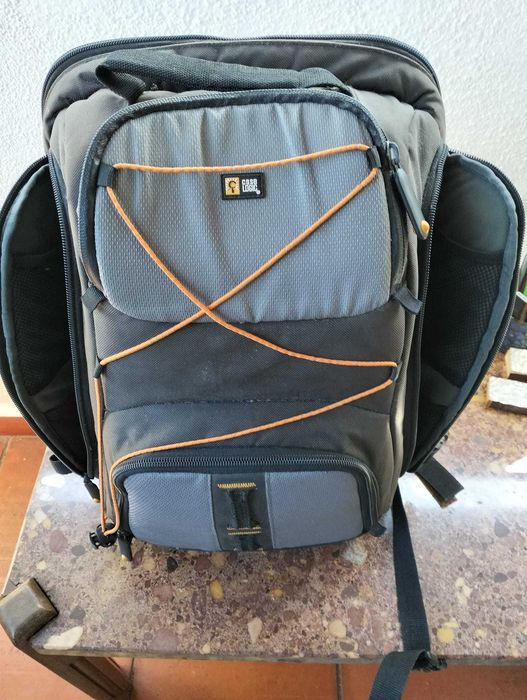 Mochila para guardar equipamento fotográfico em excelente estado