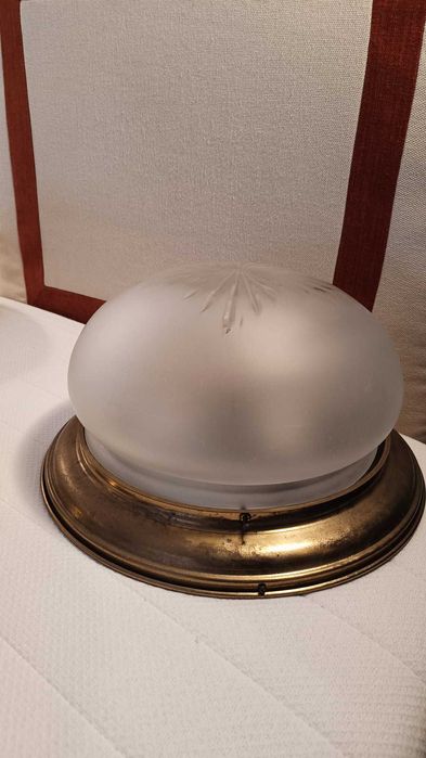 Aplique tecto vidro lapidado e latão