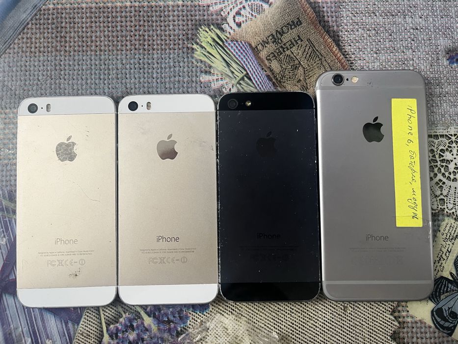 IPhone одним лотом, плюс запчастини