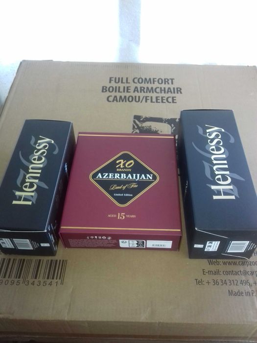 Подарункова коробка коньяку Хенесі / подарочная упаковка Hennessy