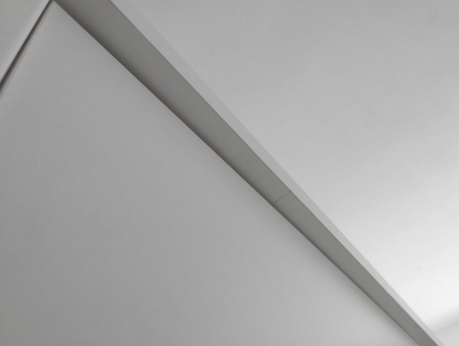 Szafa na ubrania biała 167x197 Jysk Vedde