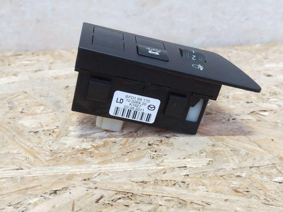 Mazda 3 BL 2009-2013 блок кнопок ESP корректор фар BFD166170