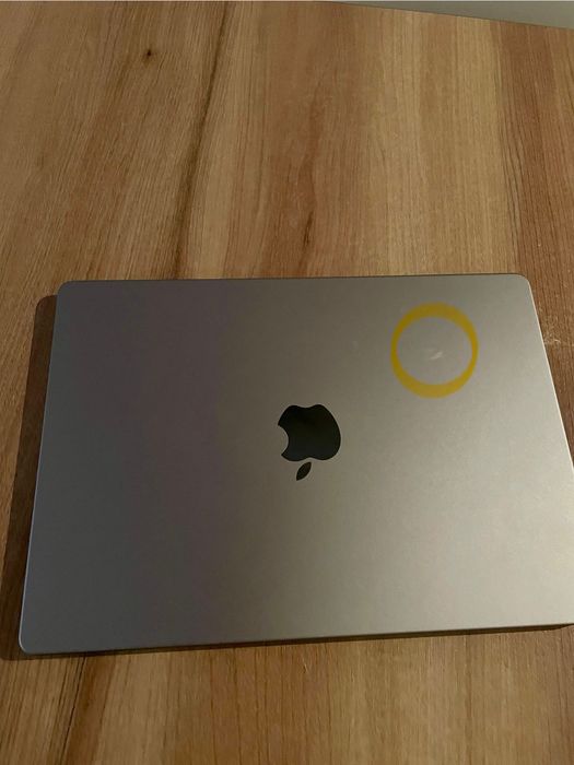 Macbook pro 14. m1 pro 16 Gb RAM 1Tb Ssd