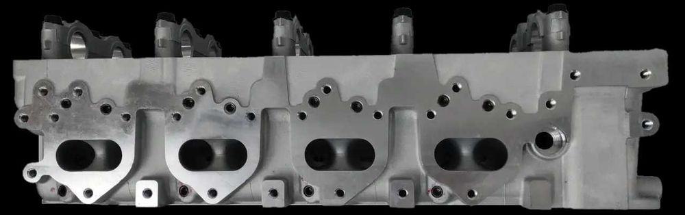 Головка блоку Mitsubishi 4M41 3.2TDI ME204200 AMC 908518