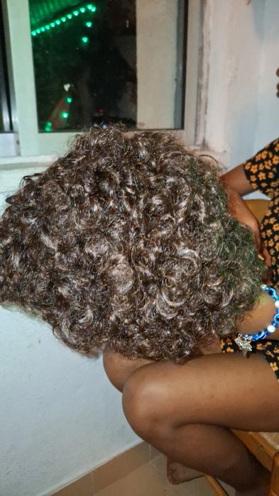 Perucas cacheada curtas