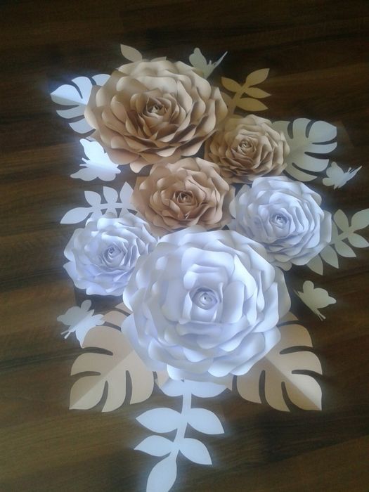 Kwiaty Chanel z papieru