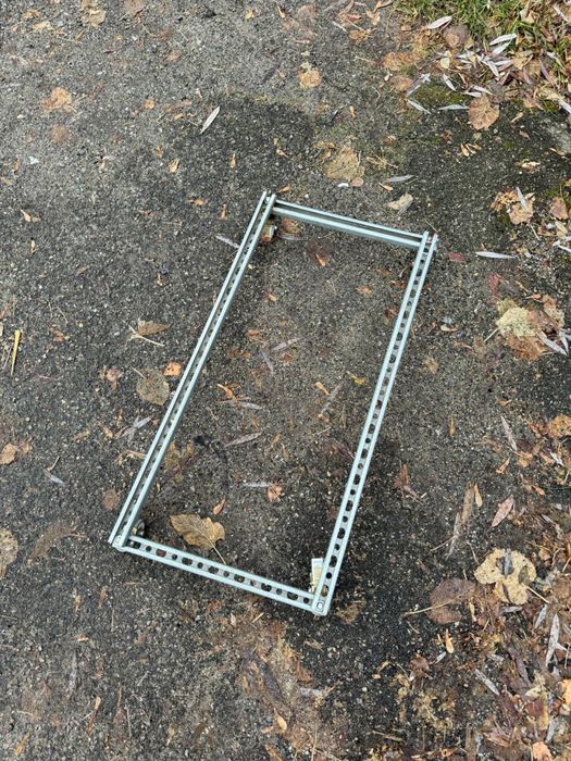 Тележка на колесах для перевозки