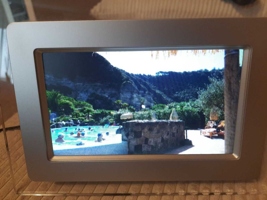 Цифрова фоторамка 7"