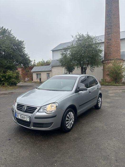 Polo 1.4 дуже гарний стан.
