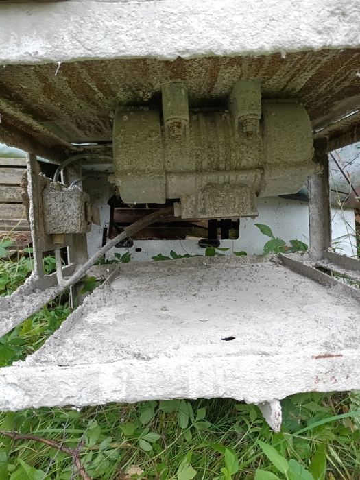 Stół wibracyjny +formy siłowy