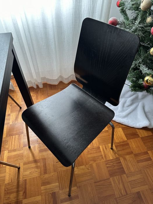 Mesa de jantar preta Extensivel + 4 cadeiras