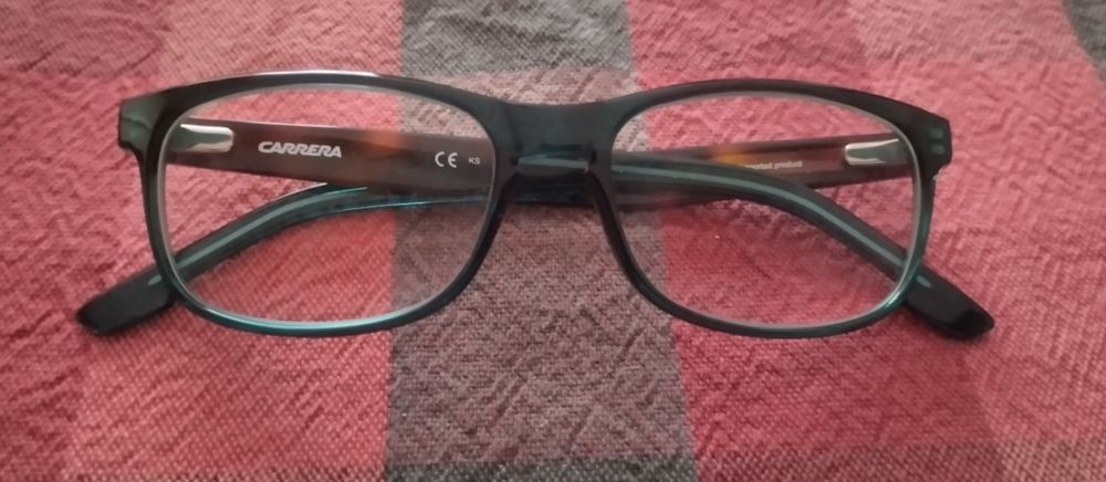Óculos Carrera novos