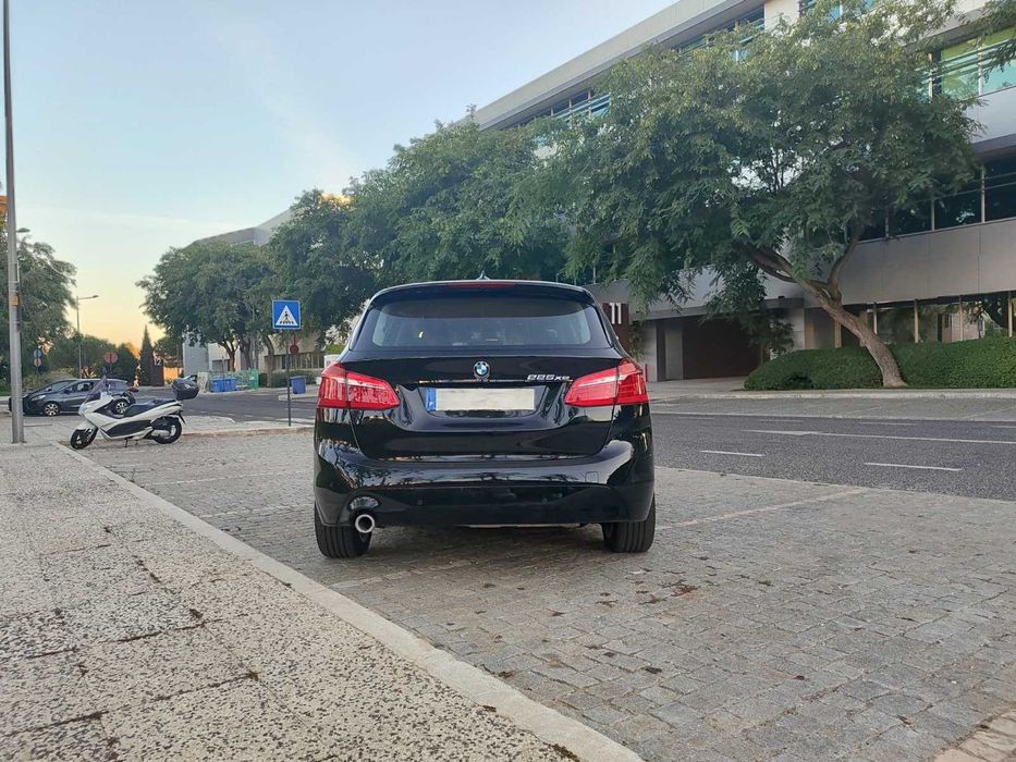 BMW 225xe híbrido plug-in PHEV