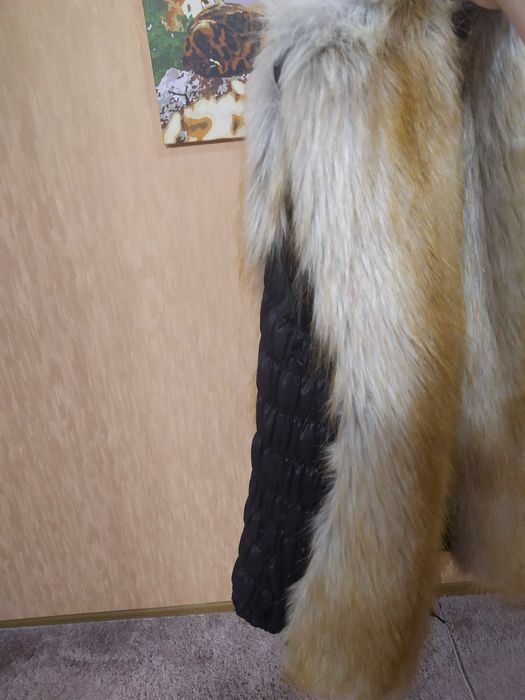 Продам лисячу жилетку.