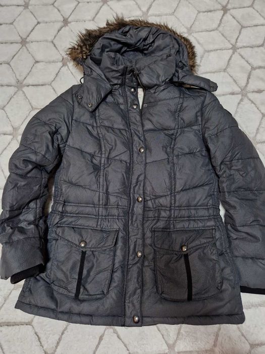 Жіночий зимовий пуховик