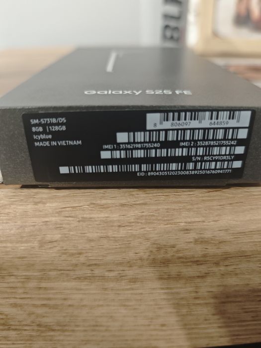 Samsung Galaxy S25 FE jak nowy!