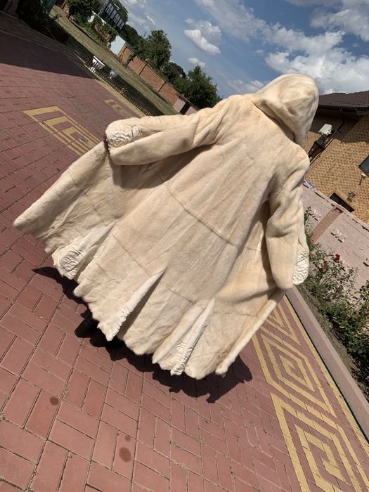 Норковая шуба в пол цвет жемчуг