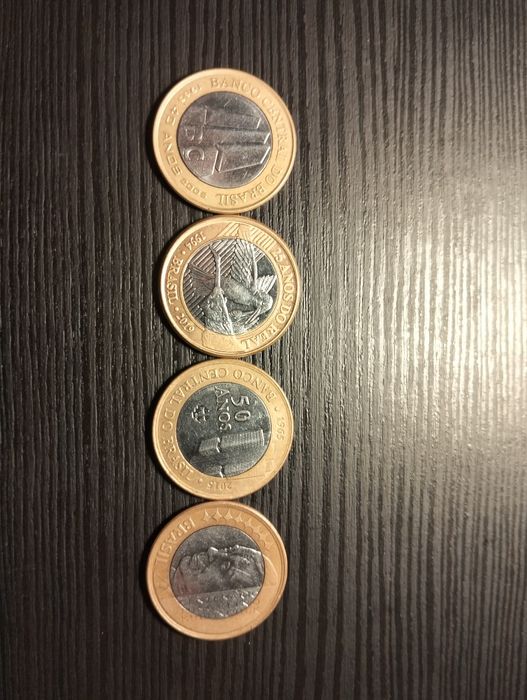 Vendo moedas comemorativas do Brasil