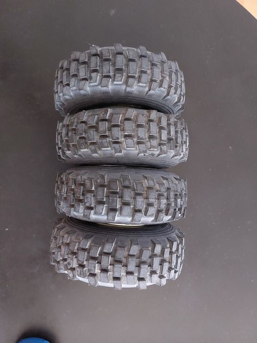 1.9 Pro-Line Grunt Tires