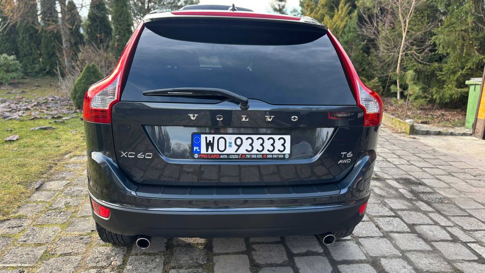 Volvo xc60 3.0.  300 km