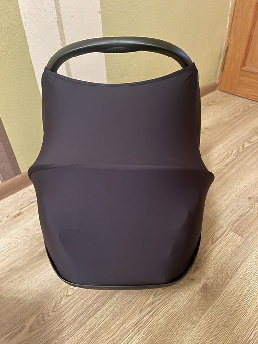 MAXI-COSI CabrioFix Essential Graphite